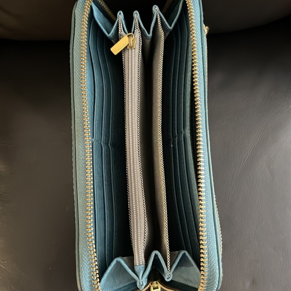 Fossil Leather Turkish Blue Gold Full  Zip Wallet Writlet - Picture 7 of 9